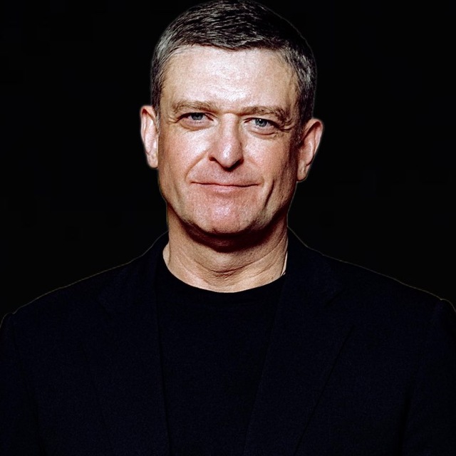 Актёр Сергей Комаров