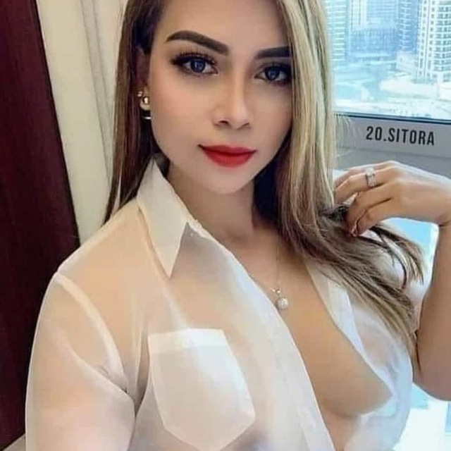 Chechen ayolining mobil telefonidan porno suratga olingan CD va DVD uchun porno