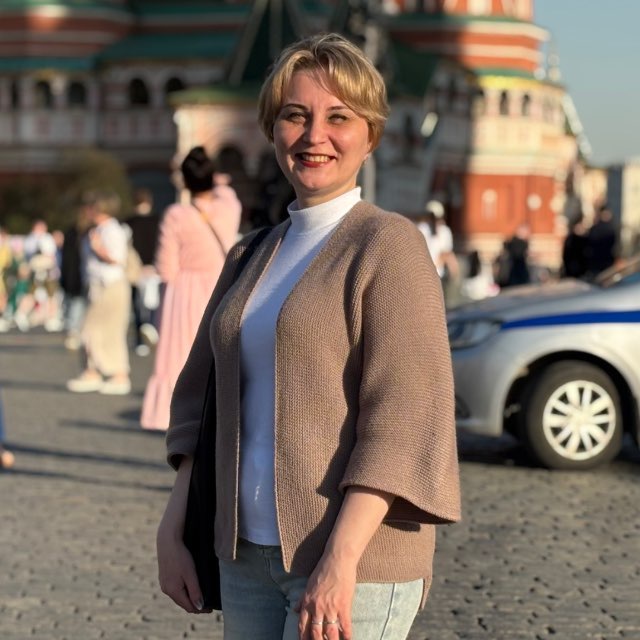 Богданова Светлана Анатольевна,начальник Управления образованием Асбестовского муниципального округа Свердловской области,к.п.н.