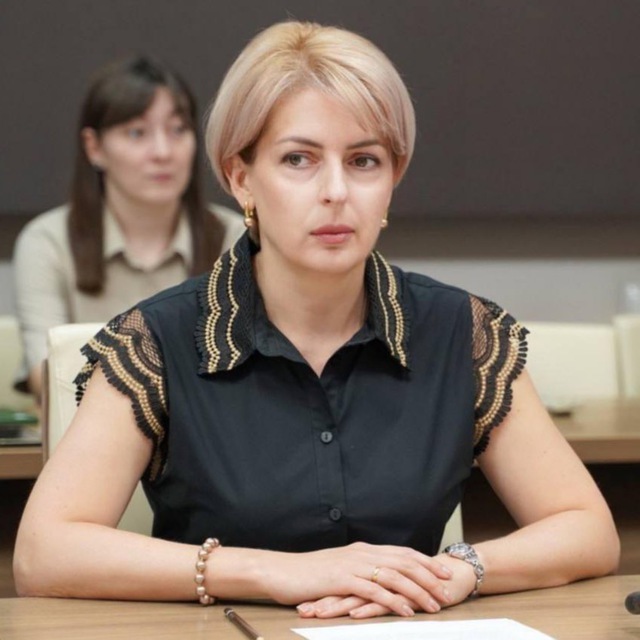 Алина Айдарова