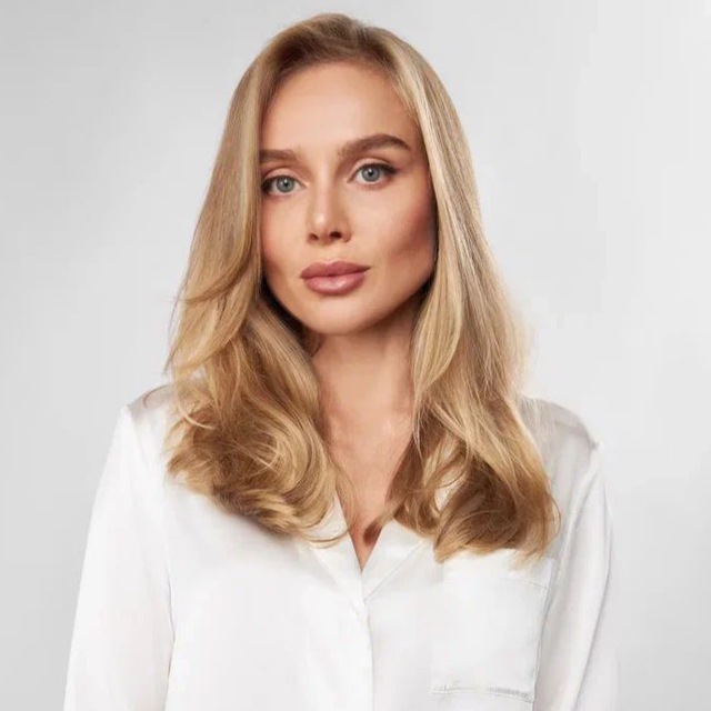 Элина Хункаева