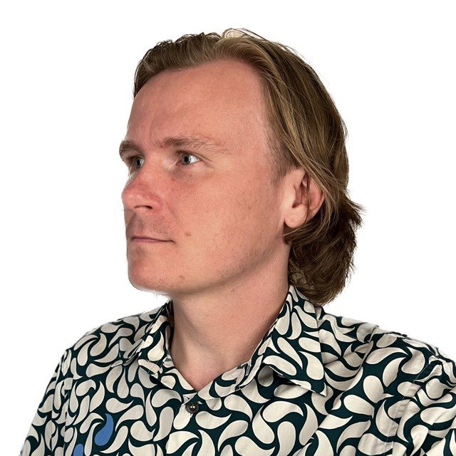 Egor Wexler печатает…