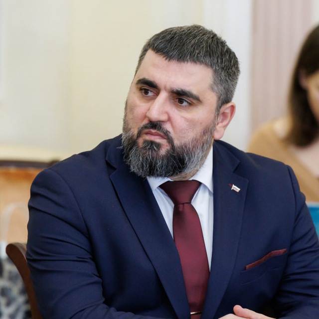 Врач | Ахмедов Бадрутдин